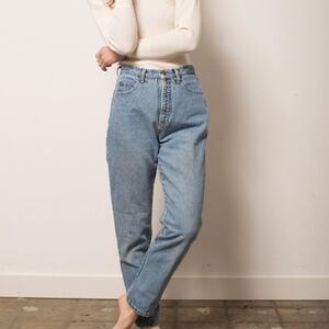 Eddie Bauer size 12 (W30 L31) High Rise Wash Denim Tapered 90s Mom Jeans